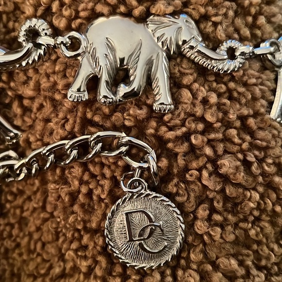 DC Women’s Vintage Silver Tone Metal Elephant Adjustable Chainlink Belt 27-37” - Picture 9 of 16